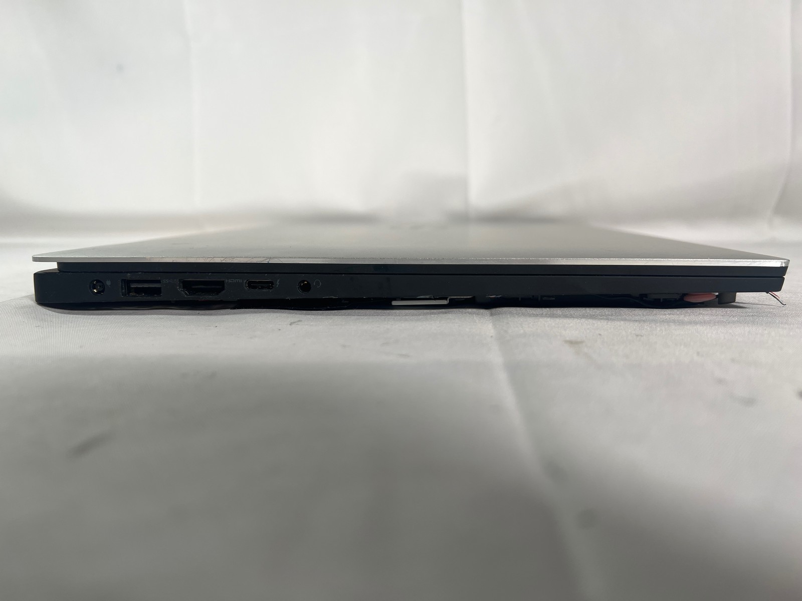 Dell XPS 15 7590 i7-9750H 2.6GHz None No Drive 15.6″ FOR PARTS/REPAIR
