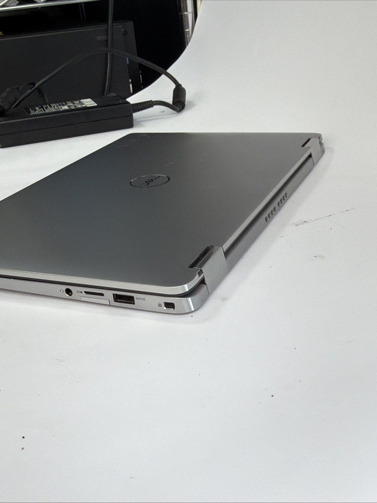 Dell Latitude 7400 (2-in-1) 14 FHD TOUCH i5-8365u 8GB 256GB SSD Win 11 Pro