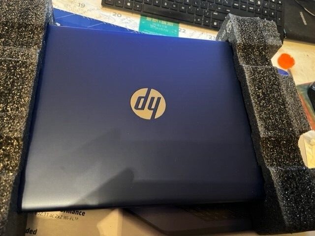 HP STREAM 14″ CELERON 4GB/64GB LAPTOP, BLUE