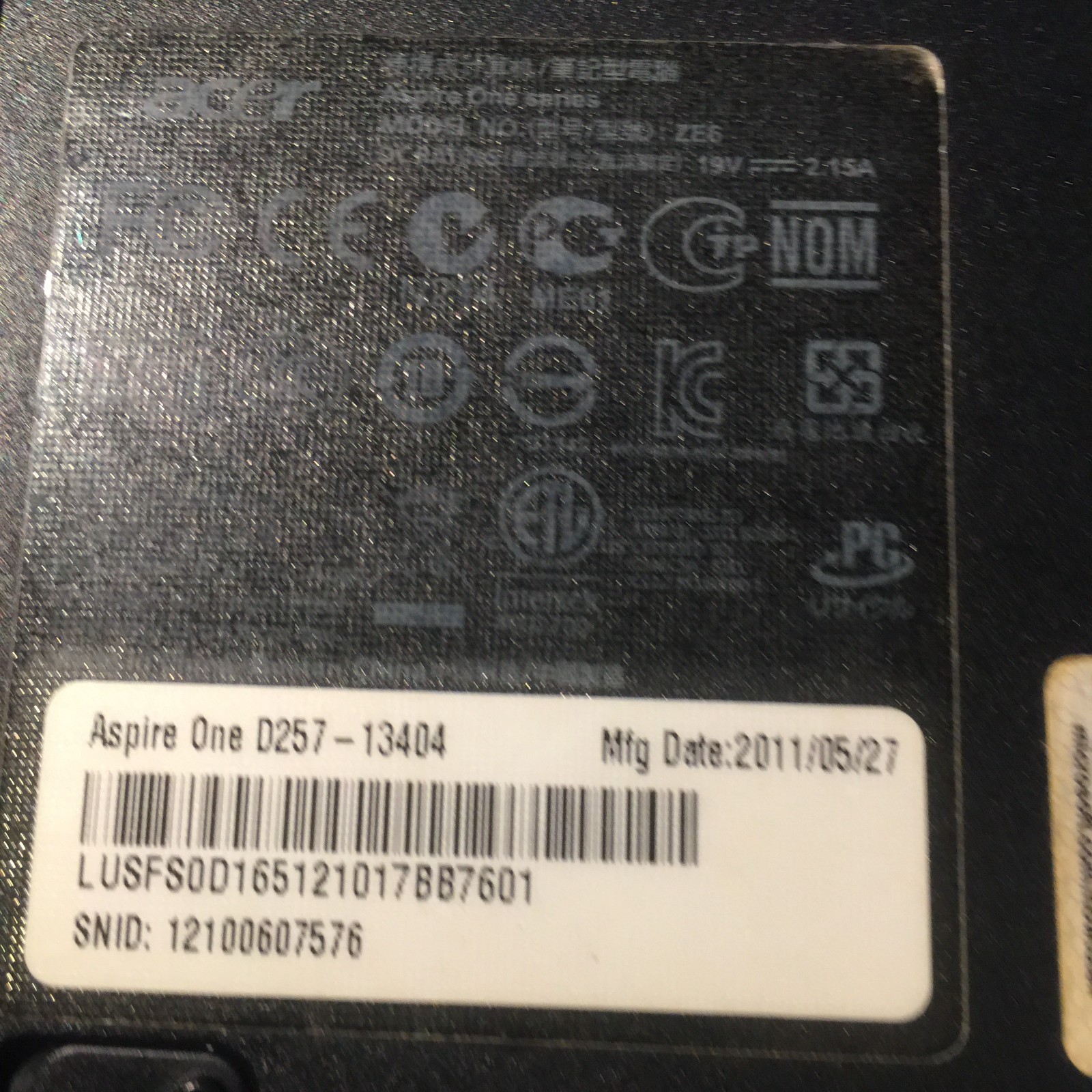 2x ACER LAPTOPS (ASPIRE ONE NAVE50 AND ASPIRON ONE ZE6) BROKEN SCREEN ,BUT WORK