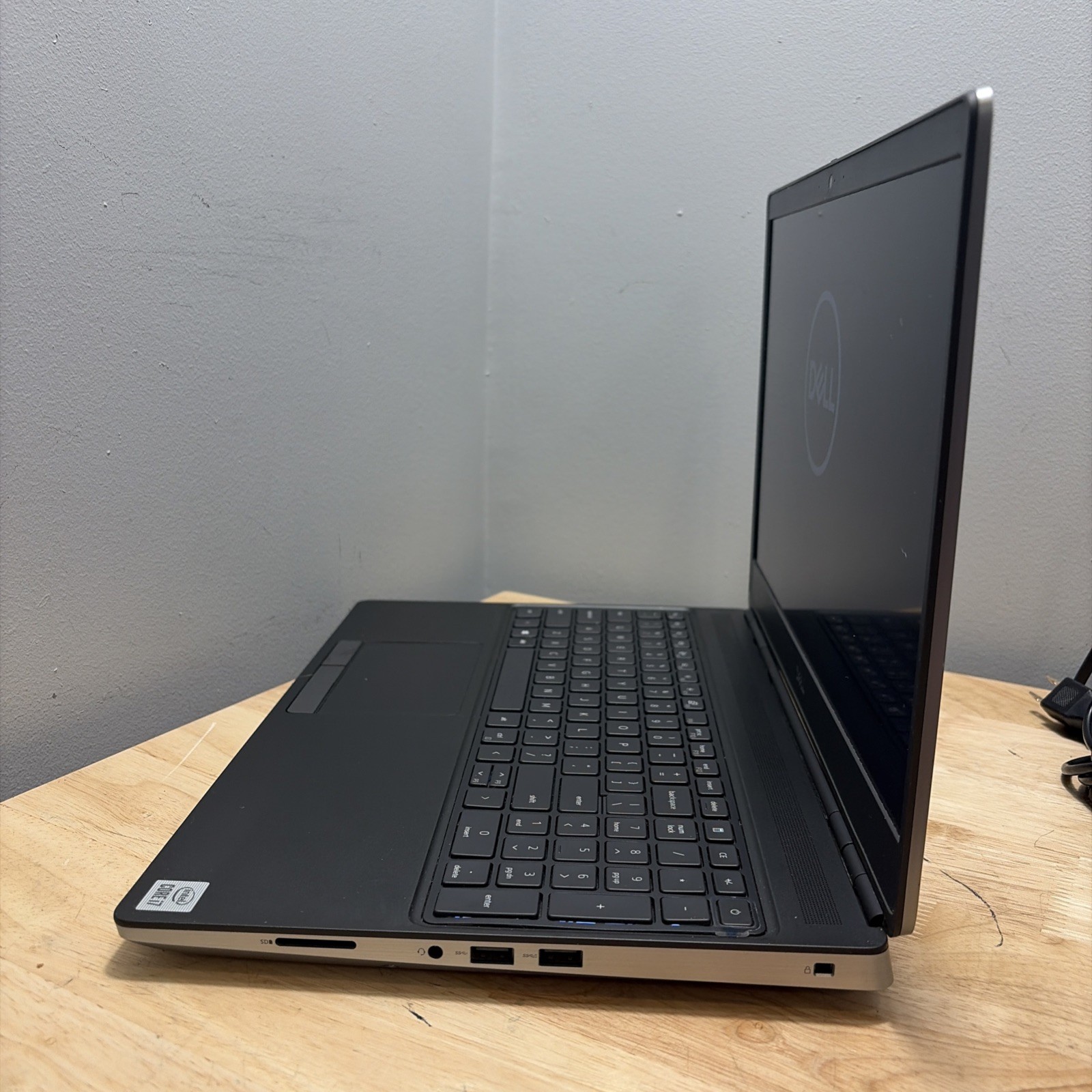 Dell Precision 7550 i7-10750H 2.60GHZ, 512GB SD 32GB NVidia T2000 WCamW11 Cord