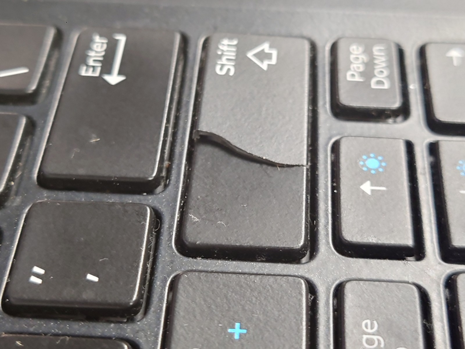 Dell Latitude 7390 13.3″ FHD Touchscreen i7-8650U 8GB RAM No OS/SSD
