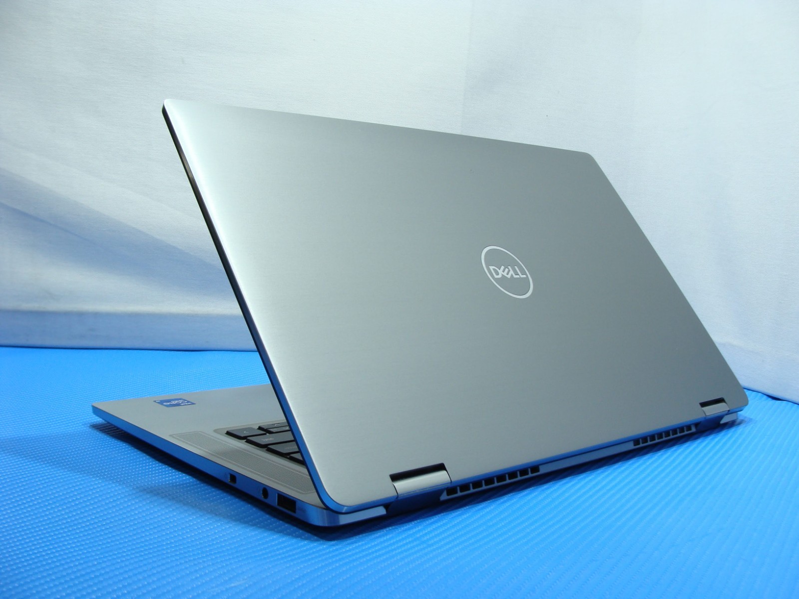Dell Latitude 9520 2-in-1 15″ FHD TOUCH i7-1185G7 max 4.8GHz 16GB 512GB +PA