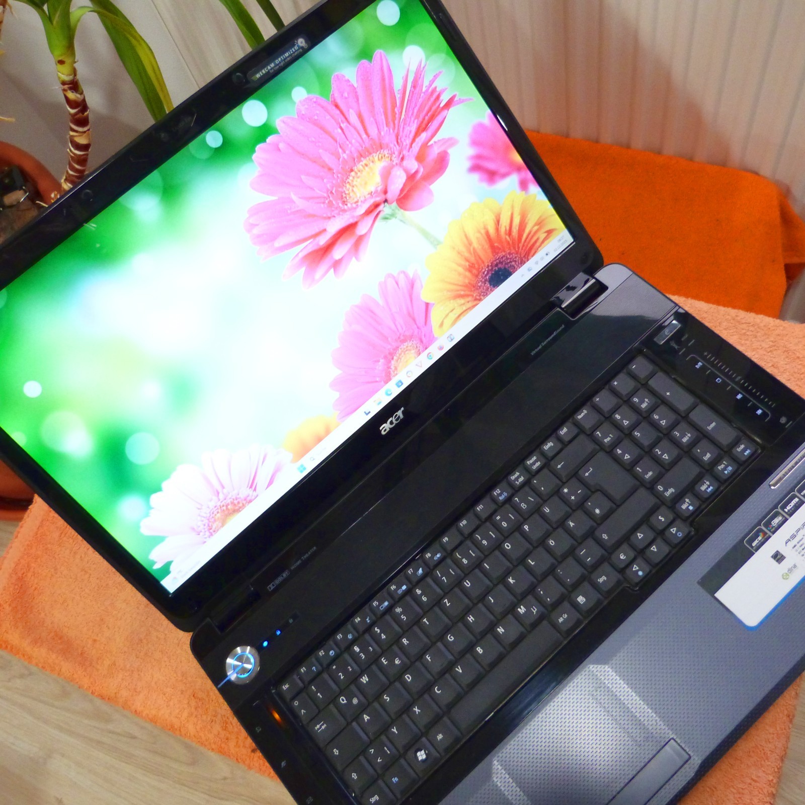 Acer 8530 Cinema Monster 18″ FULLHD GEMSTONE I 3x SSD HDD Windows 10 l 4GB RAM