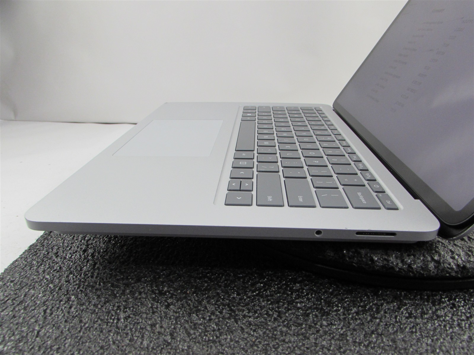 Microsoft Surface Laptop Studio 1964 i7-11370H 1TB SSD 32GB RTX A2000 *No A/C*