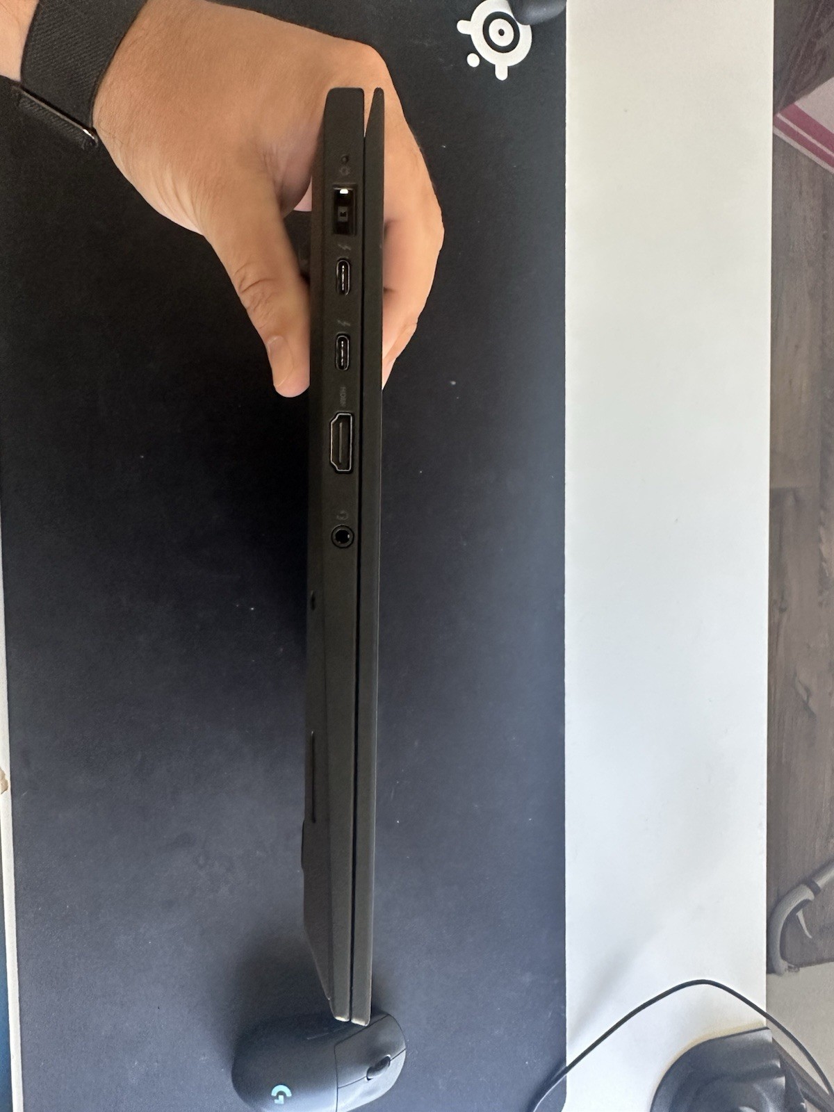 Lenovo ThinkPad X1 Extreme Gen 3 i7-10850H 16GB 256GB SSD GTX 1650 Ti WIN11P