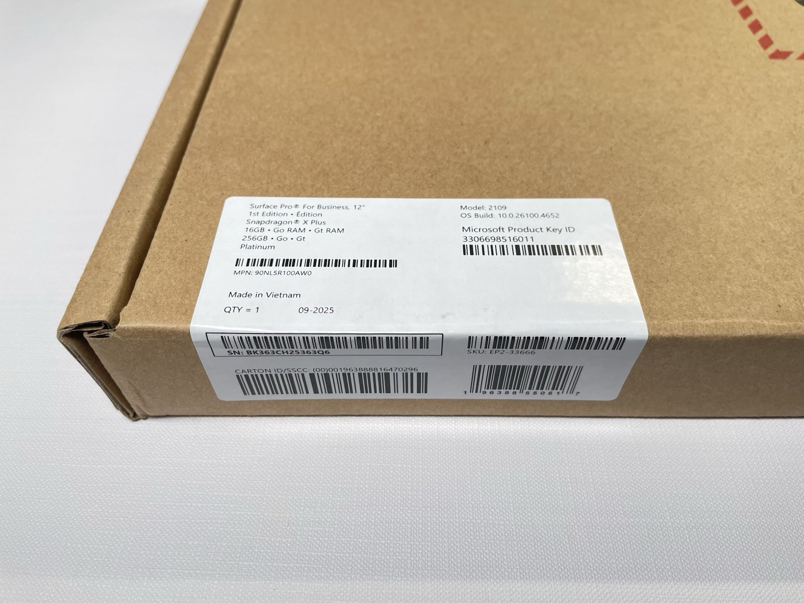 *NEW* Microsoft Surface Pro 12″ Snapdragon X Plus 16GB RAM 256GB Platinum (209)