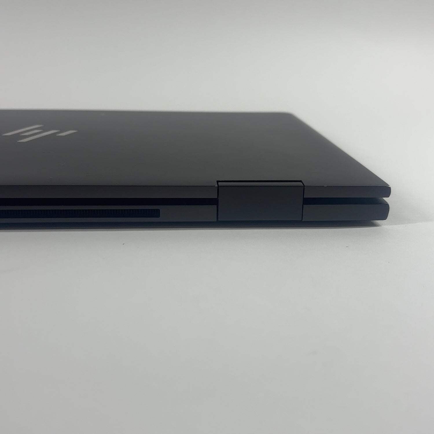 HP Envy x360 Laptop 15-EY0013DX 15.6″ Ryzen 5 5625U 2.3GHz 8GB RAM 256GB SSD
