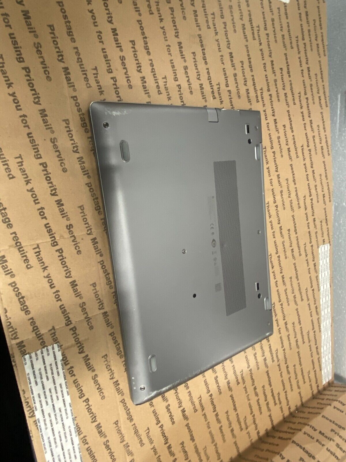 HP ZBook 14U G6 Intel i5-8GEN NO RAM NO SSD BROKEN SCREEN NO RETURNED ACCEPTED