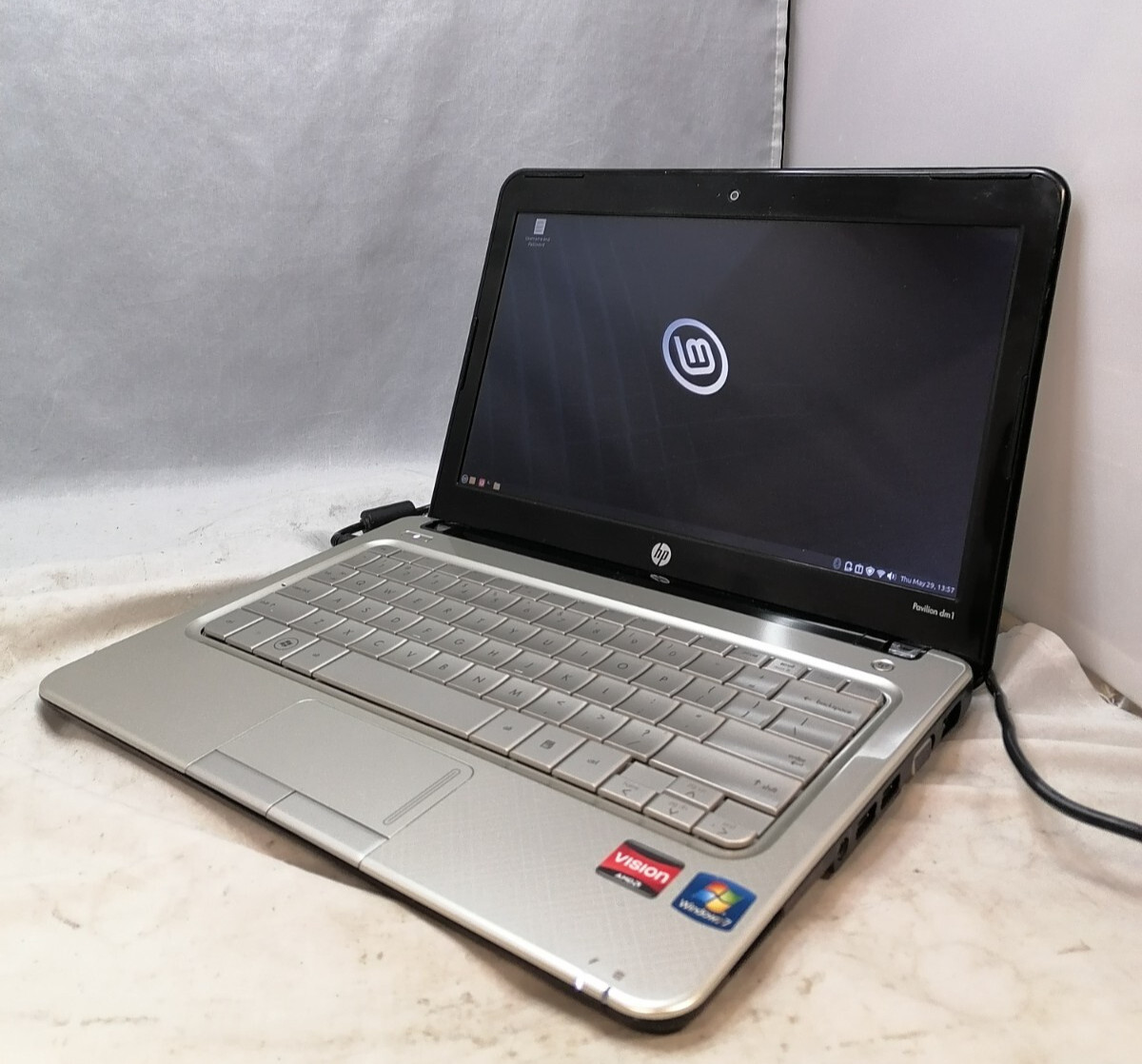 11.6″ HP Pavilion dm1-2010nr(Athlon II Neo K325/4GB RAM/240GB SSD) – Mint 22.1