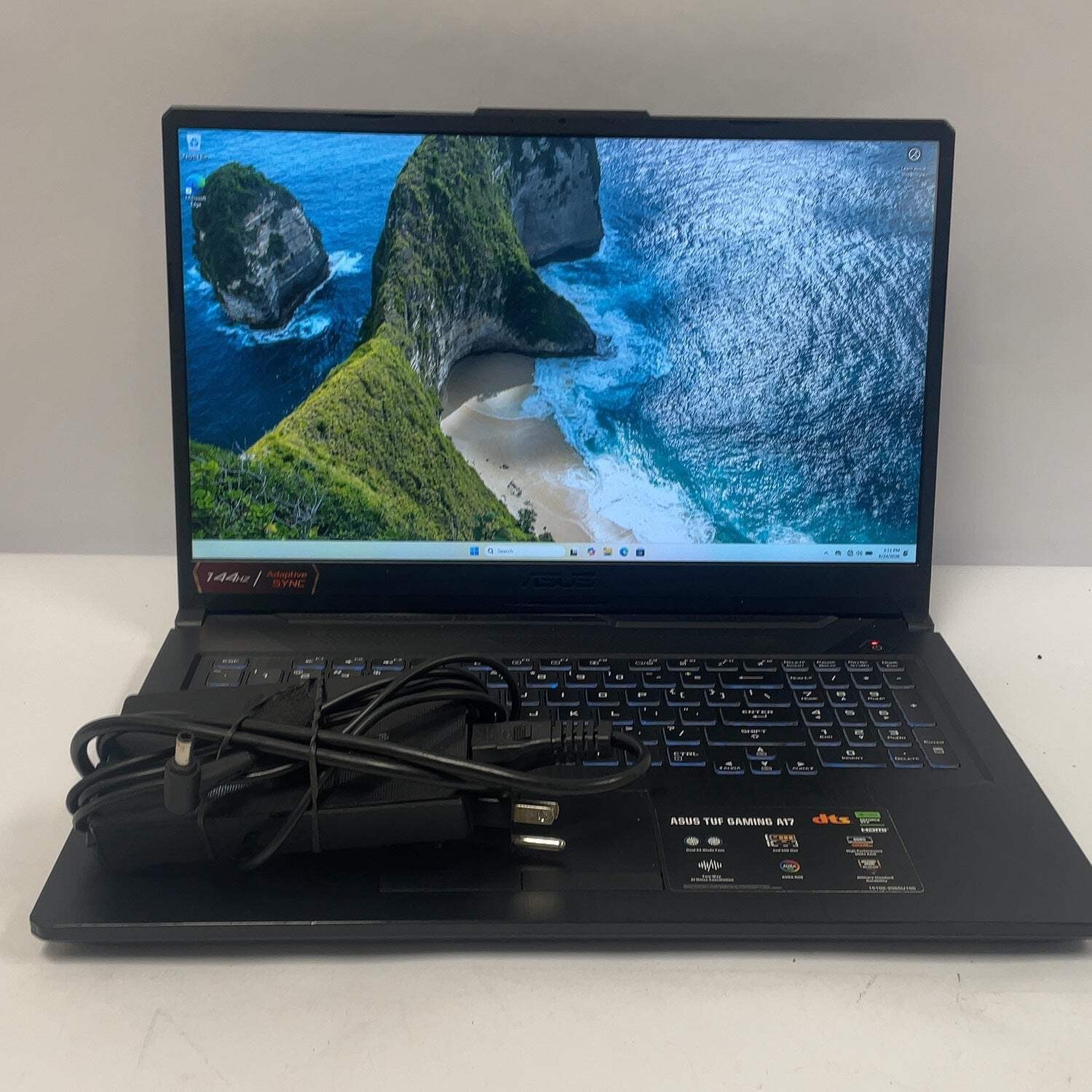 Asus TUF A17 FA706N 17.3″ Ryzen 5 7535HS 8GB RAM 512GB SSD GeForce RTX 2050