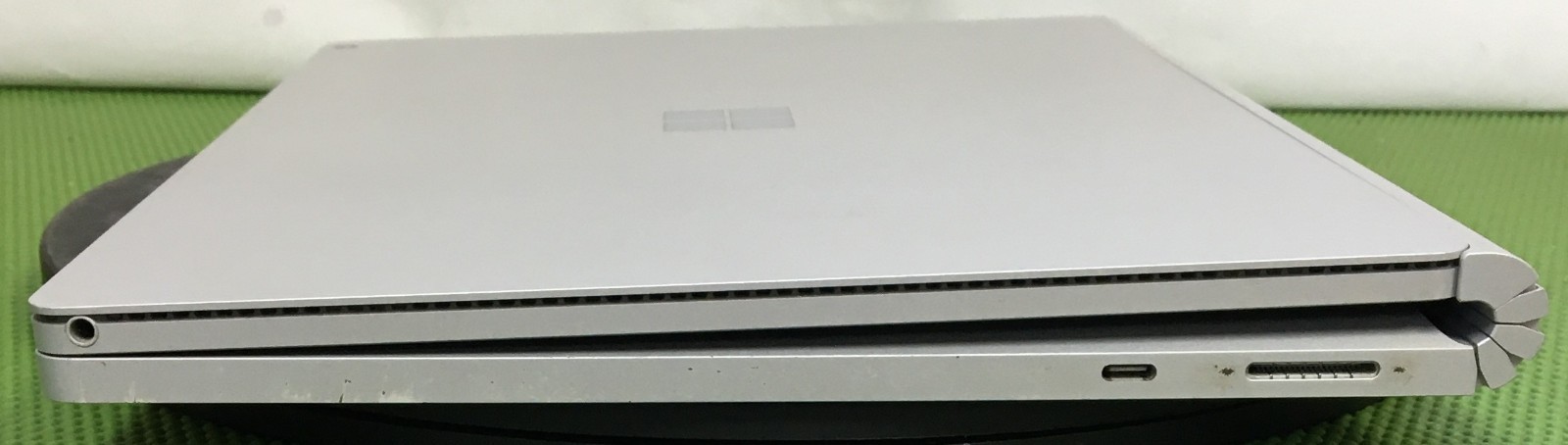 Microsoft Surface Book 2 i7-8650U 256GB NVMe GTX 1050 8GB – NO OS (AS-IS)