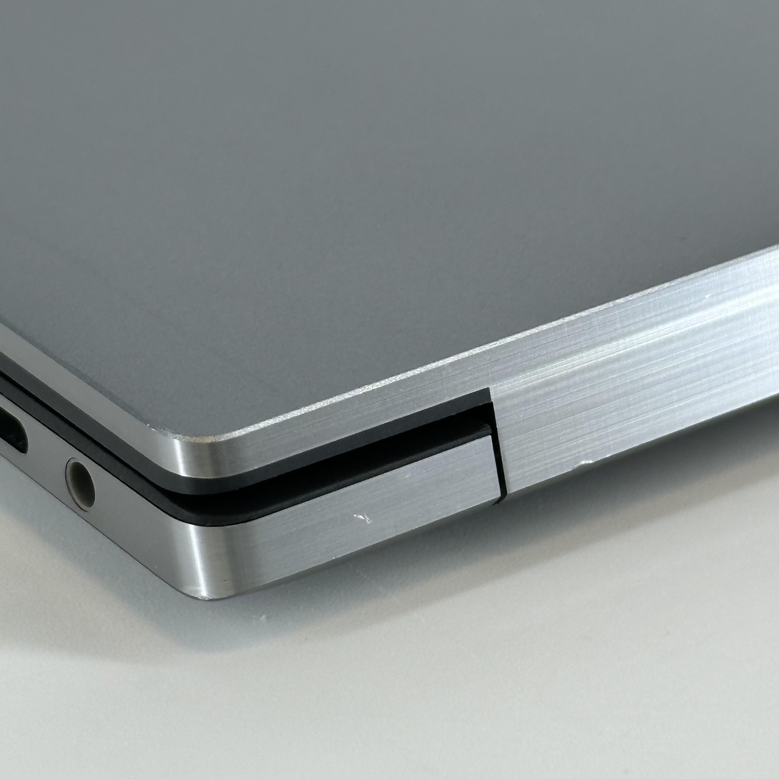 Dell Precision 5560 15.6 UHD+ TOUCH i9-11950H 2.60GHz 64GB 1TB SSD RTX A2000