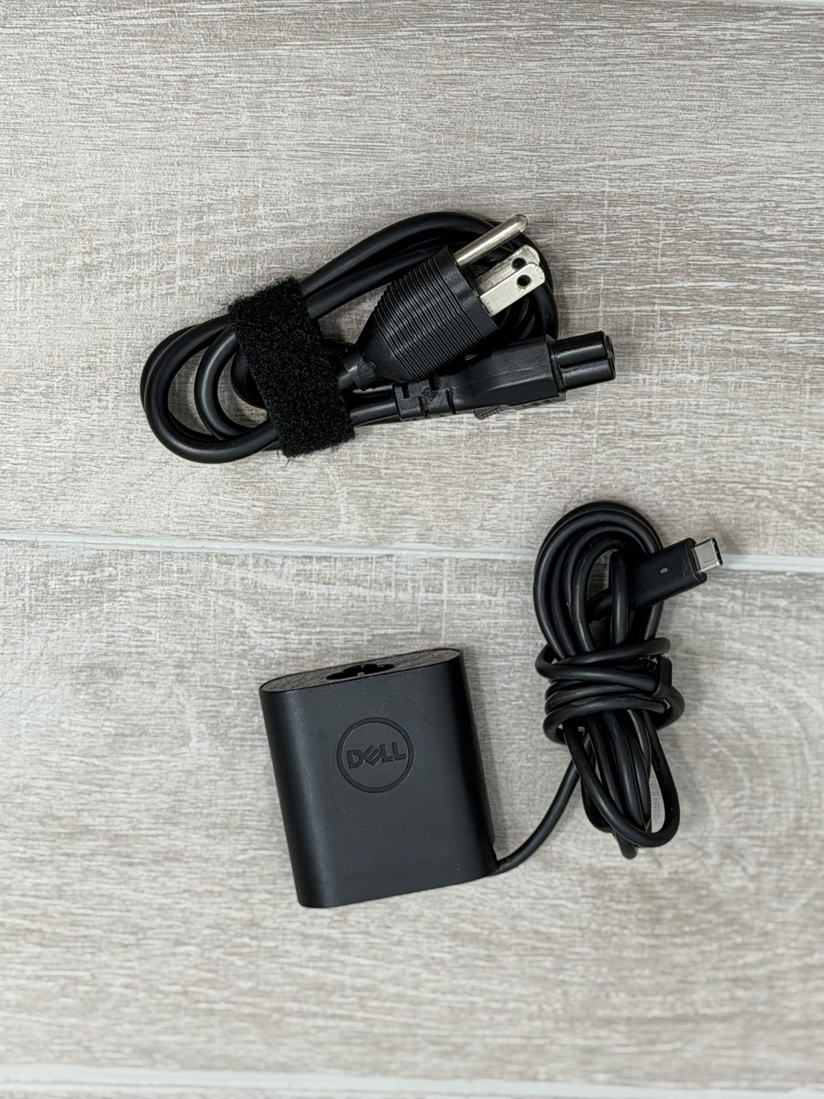 Dell XPS 13 7390 13.2″ Core i7-10510U 8GB RAM 256GB NVMe SSD Win-11