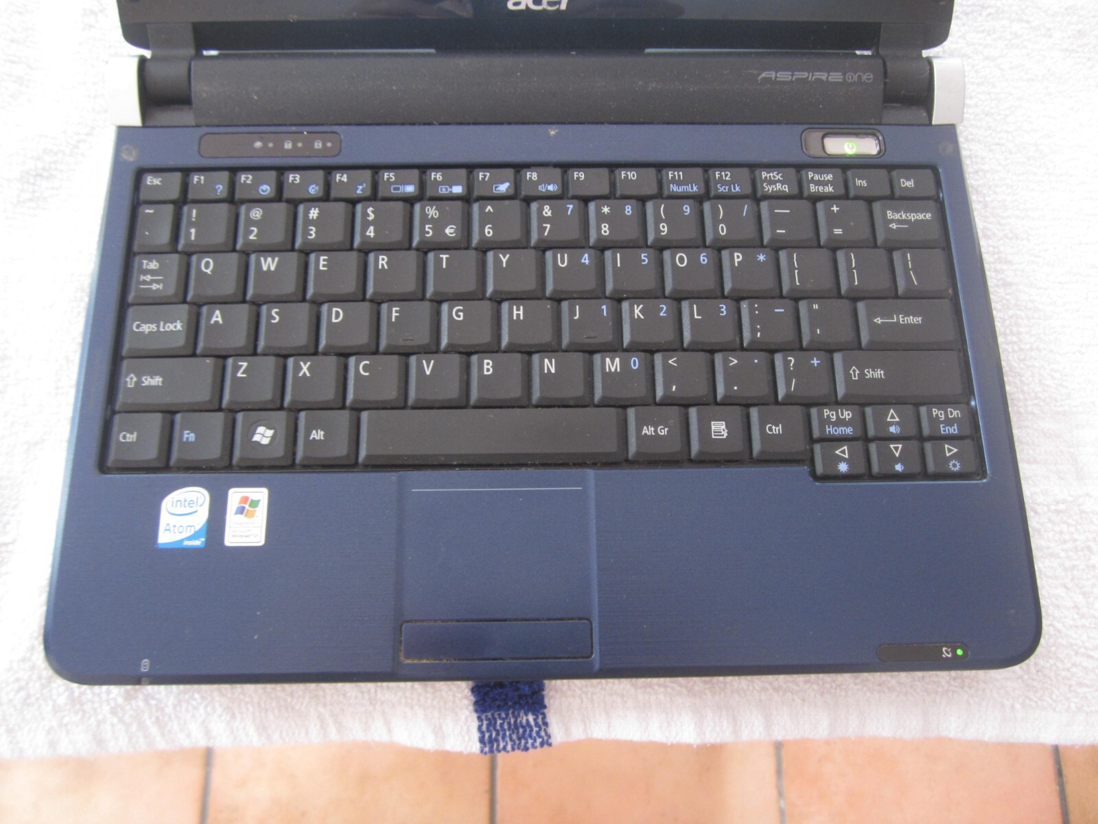 BLUE Acer Aspire One D150-1165 Laptop 1GBRAM 160GBHD GOOD SCREEN NoCORD – WORKS