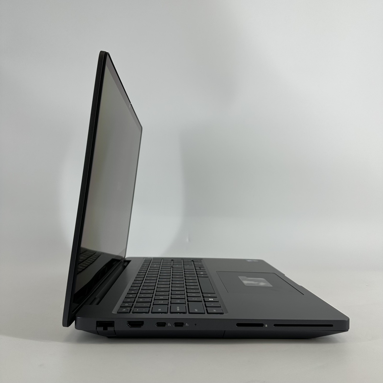 Dell Pro Max 16 Plus MB16250 UHD+ TOUCH Ultra 9 285HX 64GB 1TB RTX PRO 1000