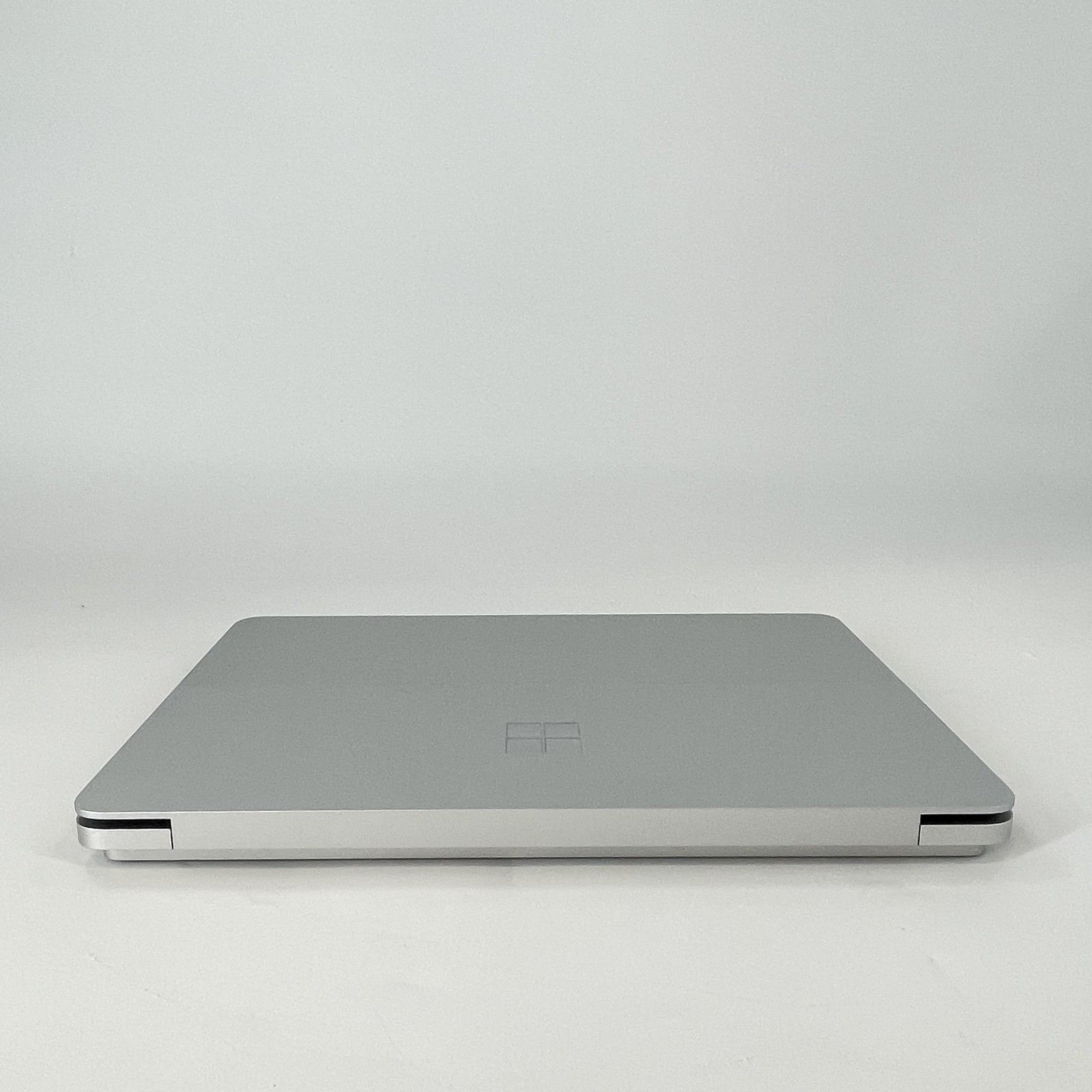 Microsoft Surface Laptop Studio 2 14 2K TOUCH 2.9GHz i7-13800H 64GB 1TB RTX 4060