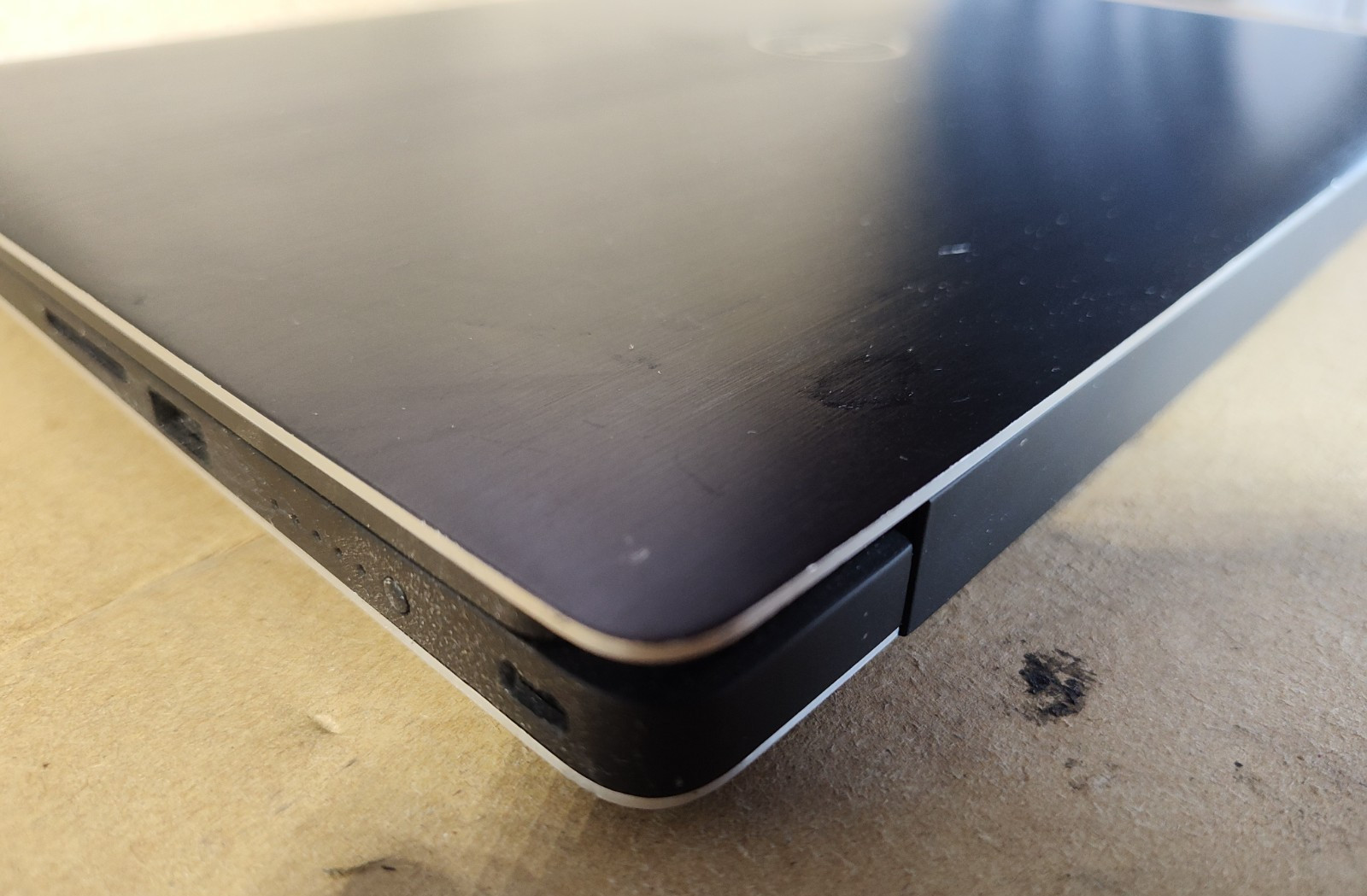 Dell PRECISION 5520 i7, 16GB RAM no ram NVME QUADRO M1200 15.6 IN TOUCH