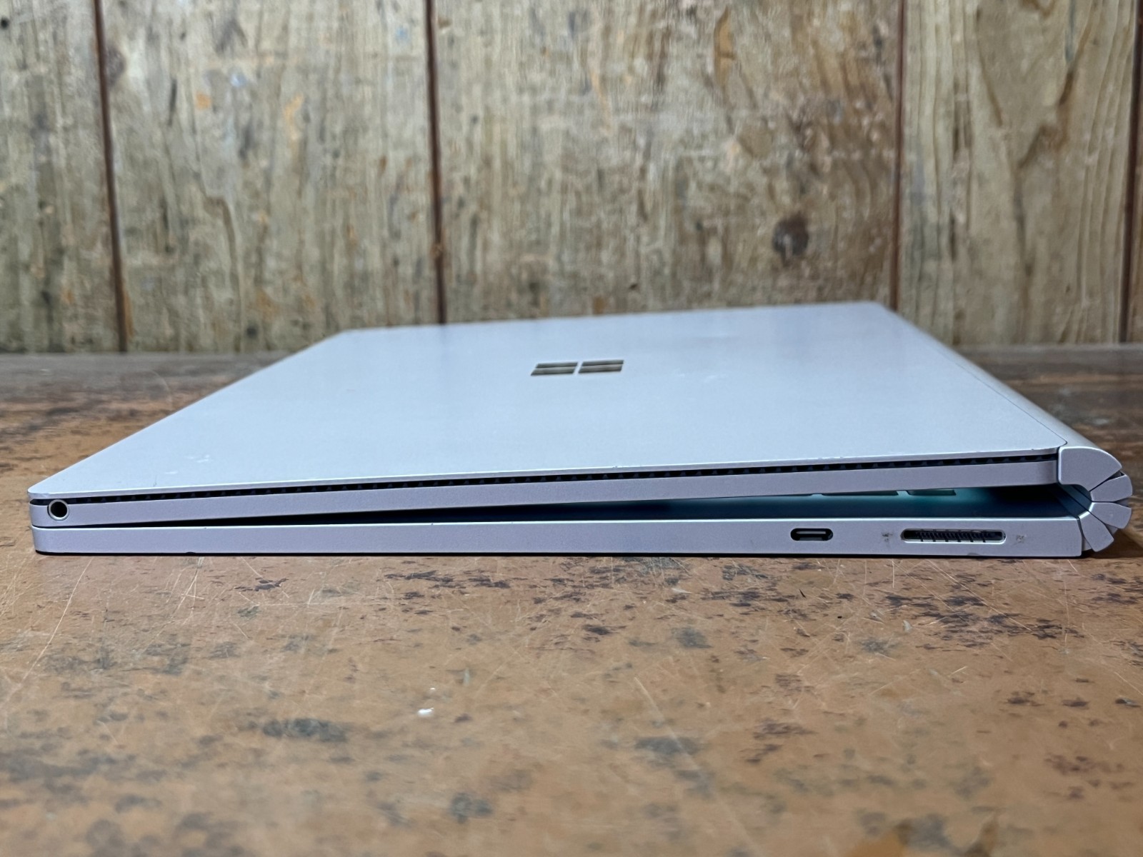 Microsoft Surface Book 2 13.5” | i5-7300U | 8GB RAM | 256GB SSD | Win 11