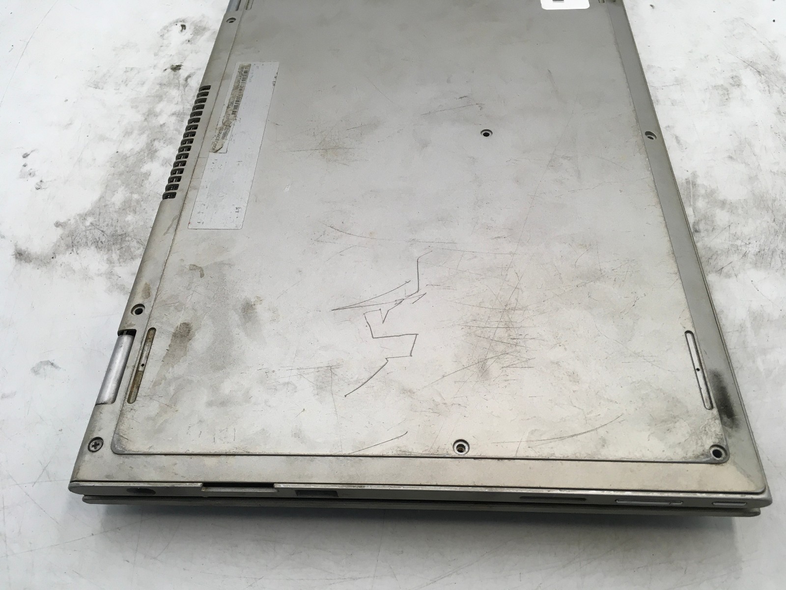 DELL INSPIRON 13 7000 SERIES -BOOTS TO BIOS/BAD LCD- INTEL I3 5010 – NO RAM – BB