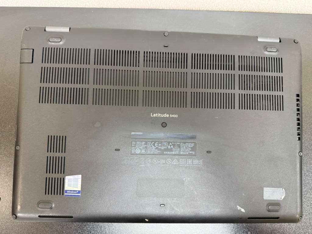Dell Latitude 5400 i5-8365U 14″ LCD – Powers On – Read desc