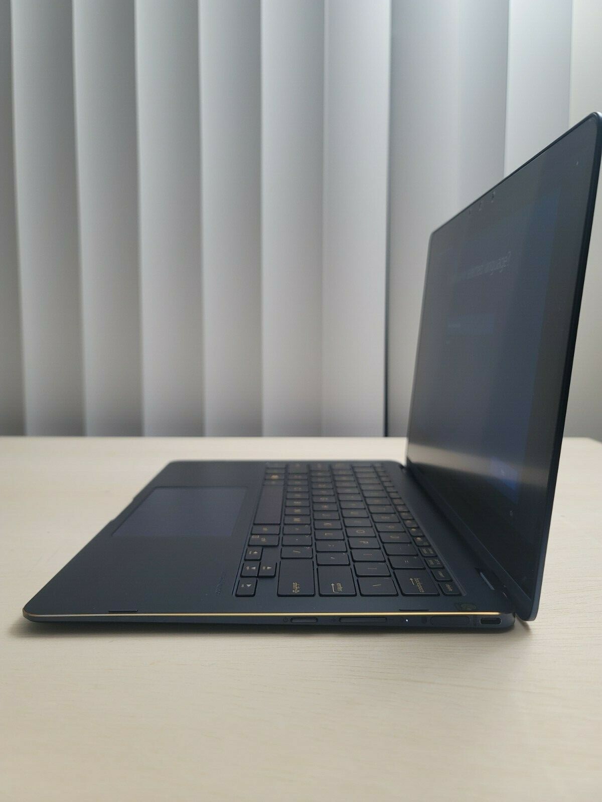 ASUS ZenBook Flip S 13″ FHD Touch 2-in-1: i7-8550U 16GB RAM 512GB SSD