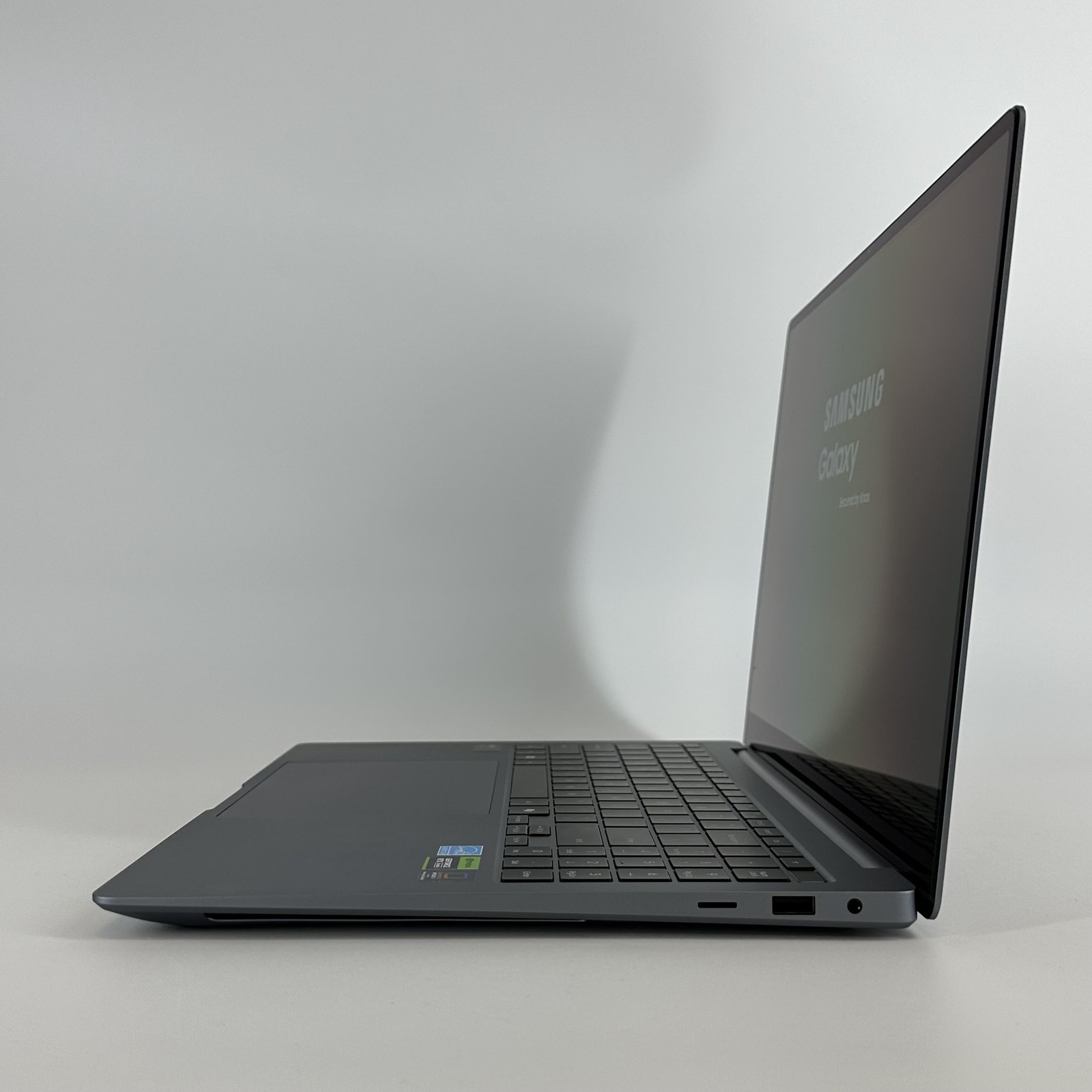 Samsung Galaxy Book4 Ultra 16 QHD+ TOUCH 2.5 GHz Ultra 9 185H 32GB 1TB RTX 4070