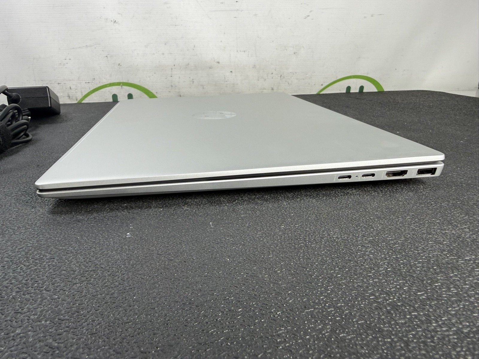 HP OmniBook 5 16″ Ultra 5 225U 16GB LPDDR5 1TB Gen4 NVMe 2K 2025 Laptop AI