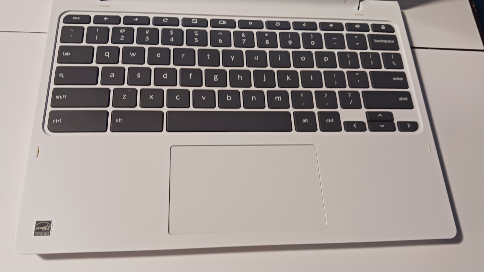 Lenovo Chromebook C330 11.6″ 64GB 4GB RAM MediaTek 2-in-1 Notebook USED