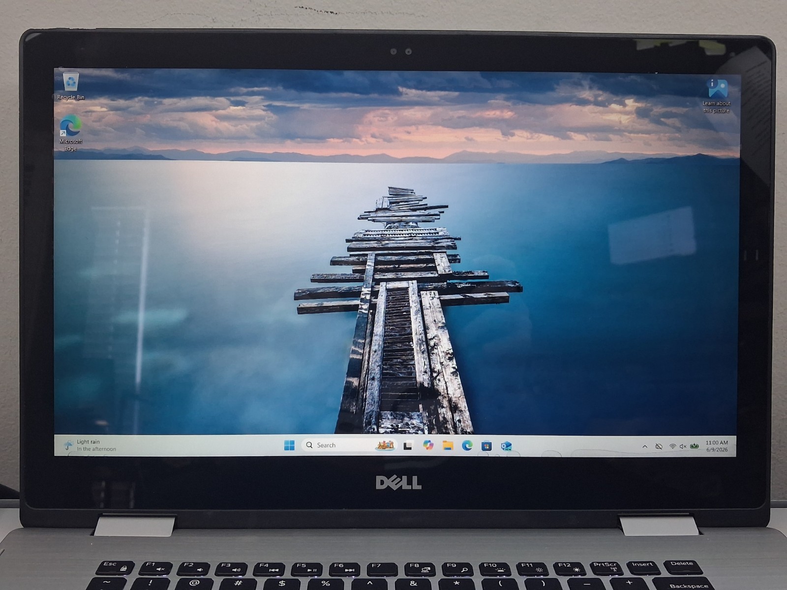 Dell Inspiron 7579 15.6″ FHD 2-in-1 i7-7500U 2.7GHz 8GB RAM 512GB M.2 W11H READ