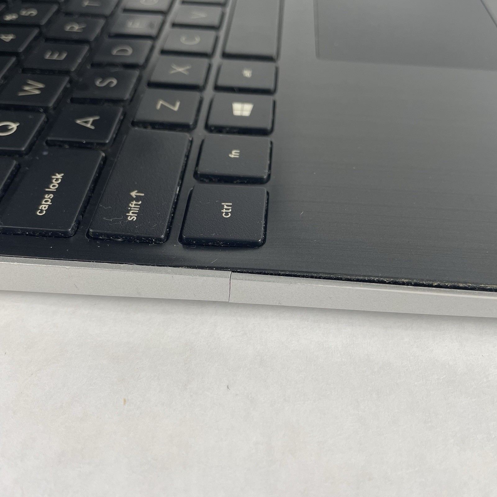 HP 15-dy1051WM 15.6″ i5-1035G1 1.00 GHz 8 GB RAM No SSD/OS/AC – Bad Bottom
