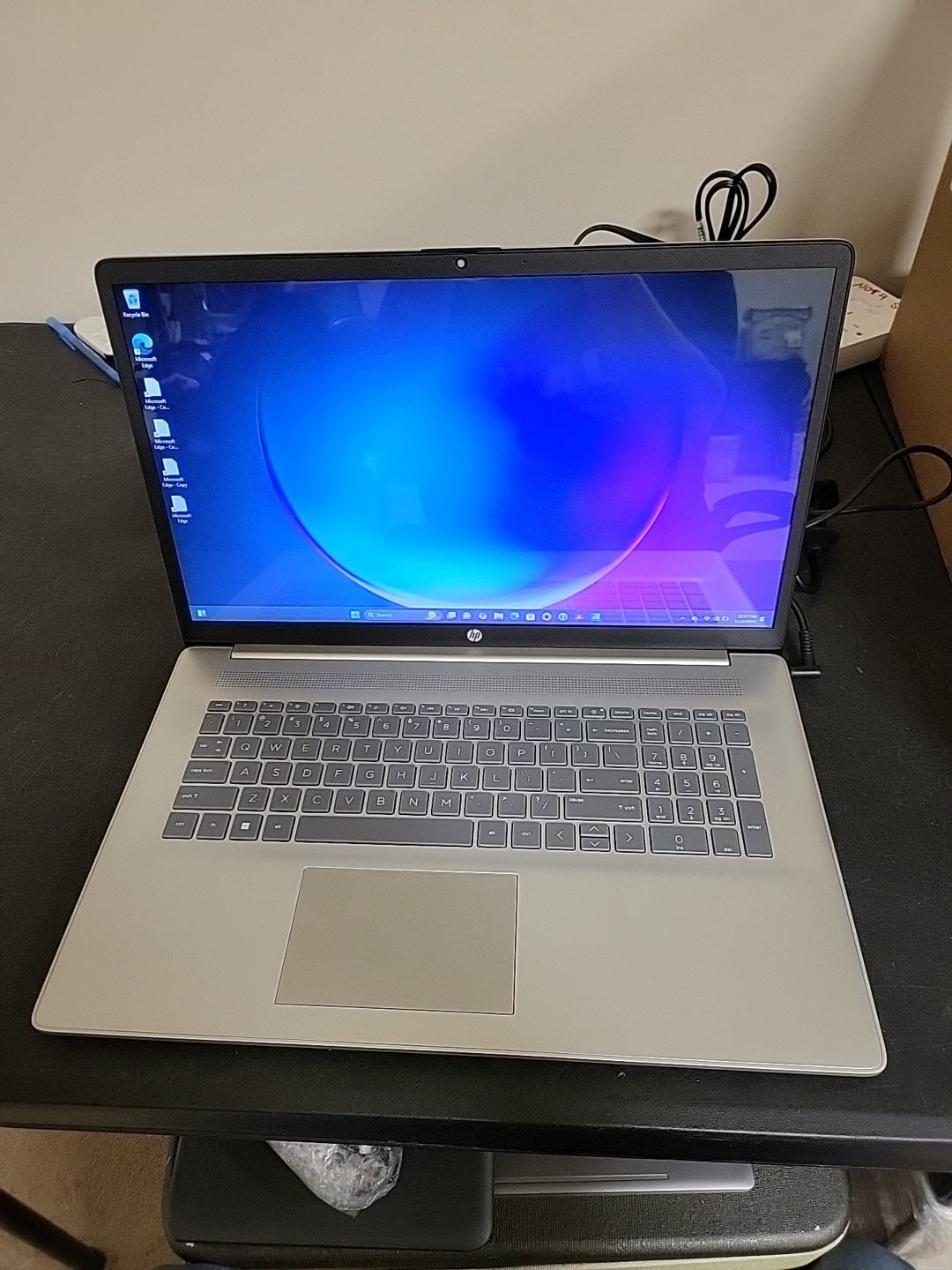 Hp 17.3 inch HD+ Touchscreen Laptop Intel Pentium 256gb Ssd 4gb RAM – U3