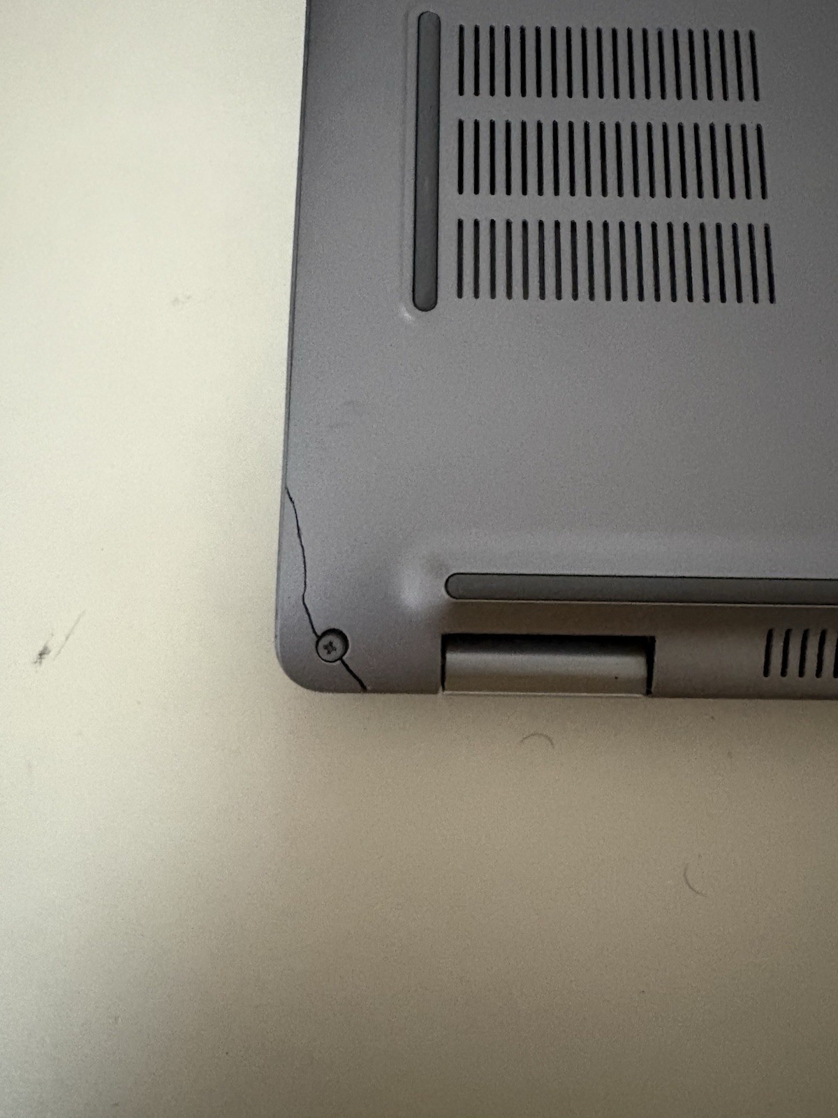 DELL PRECISION 3560 15.6″ i7-1185G7, **READ, NO RAM, NO SSD**