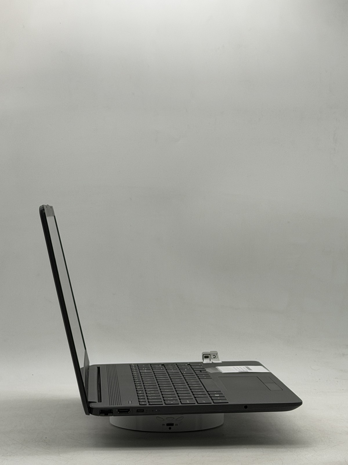 HP 255 (G8) Notebook PC 15.6″ AMD Ryzen 5 3500U 8GB 256GB |NO OS Read|