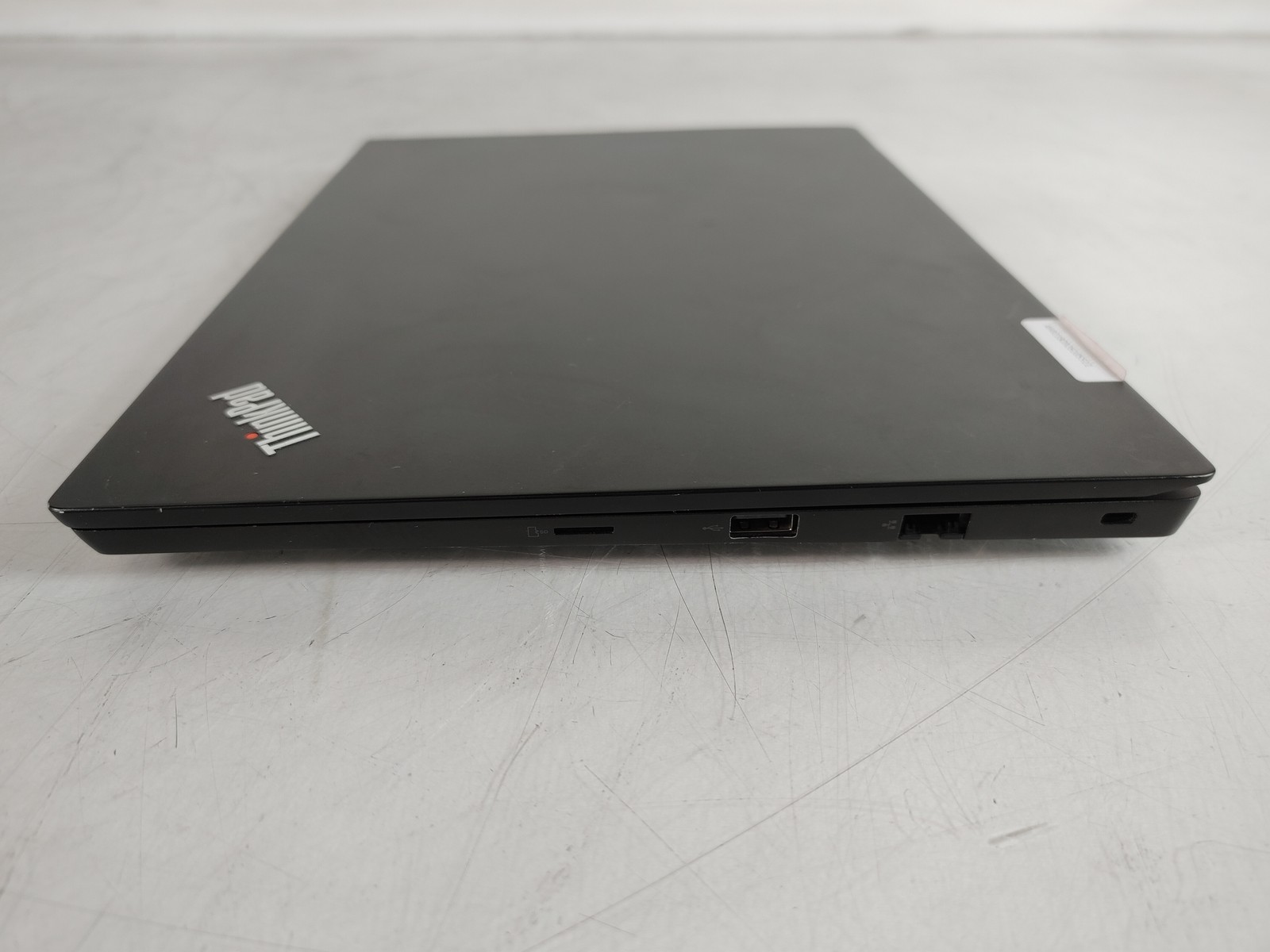 Lenovo ThinkPad E490s Core i5-8265U 1.60 GHz 16 GB DDR4 No HDD