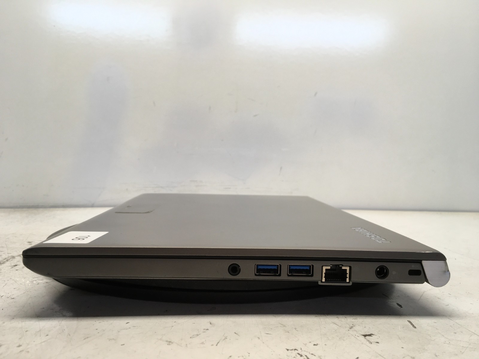 Toshiba Tecra Z40-B1420 Intel i7 vPro No RAM NO HDD