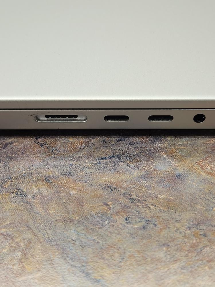 MACBOOK PRO 16.2″/16GBRAM/512SSD/M2 PRO CHIP (DJ1038582)