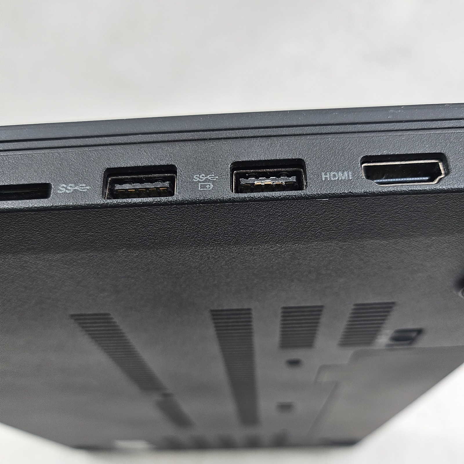 Lenovo ThinkPad T580 15.6 FHD Core i5-8350U 1.60GHz 8GB 128GB SSD – Broken USB