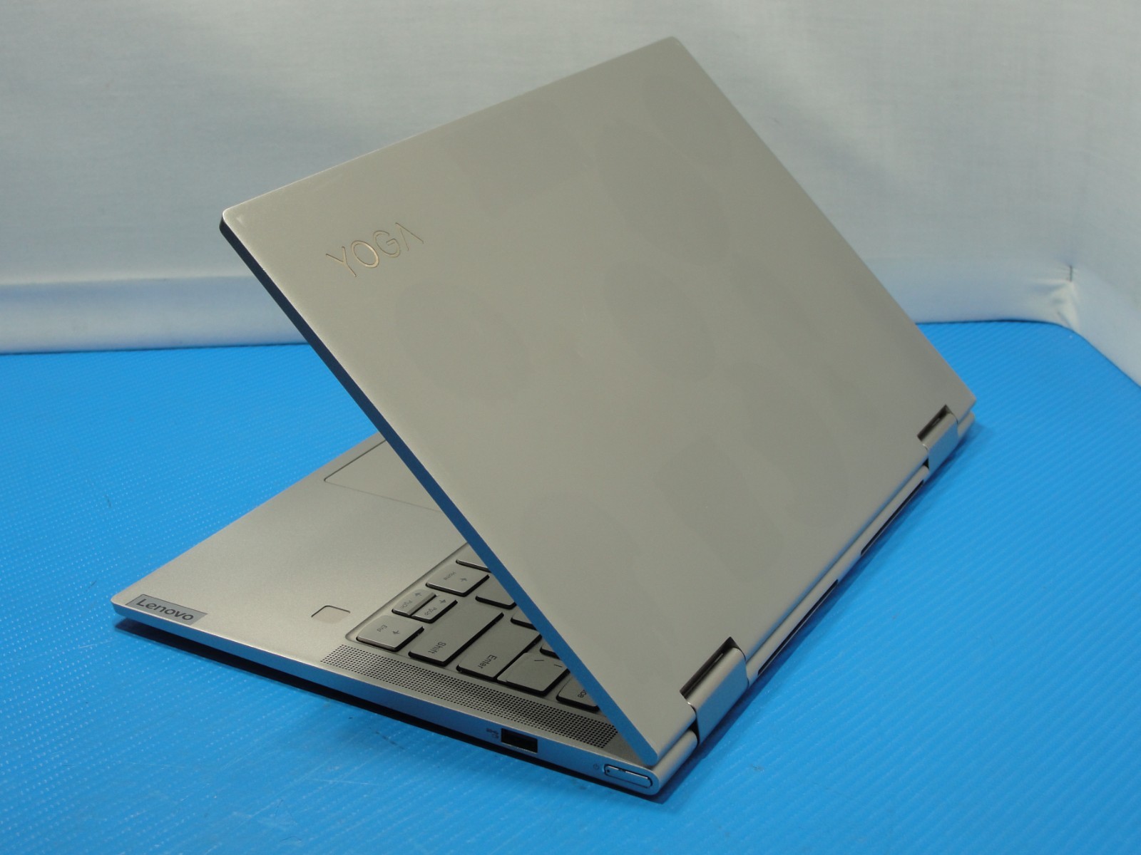 Lenovo Yoga C740-14IML 14″ FHD Touch i5-10210U 1.6GHz 8GB 256GB Win11H+Charger