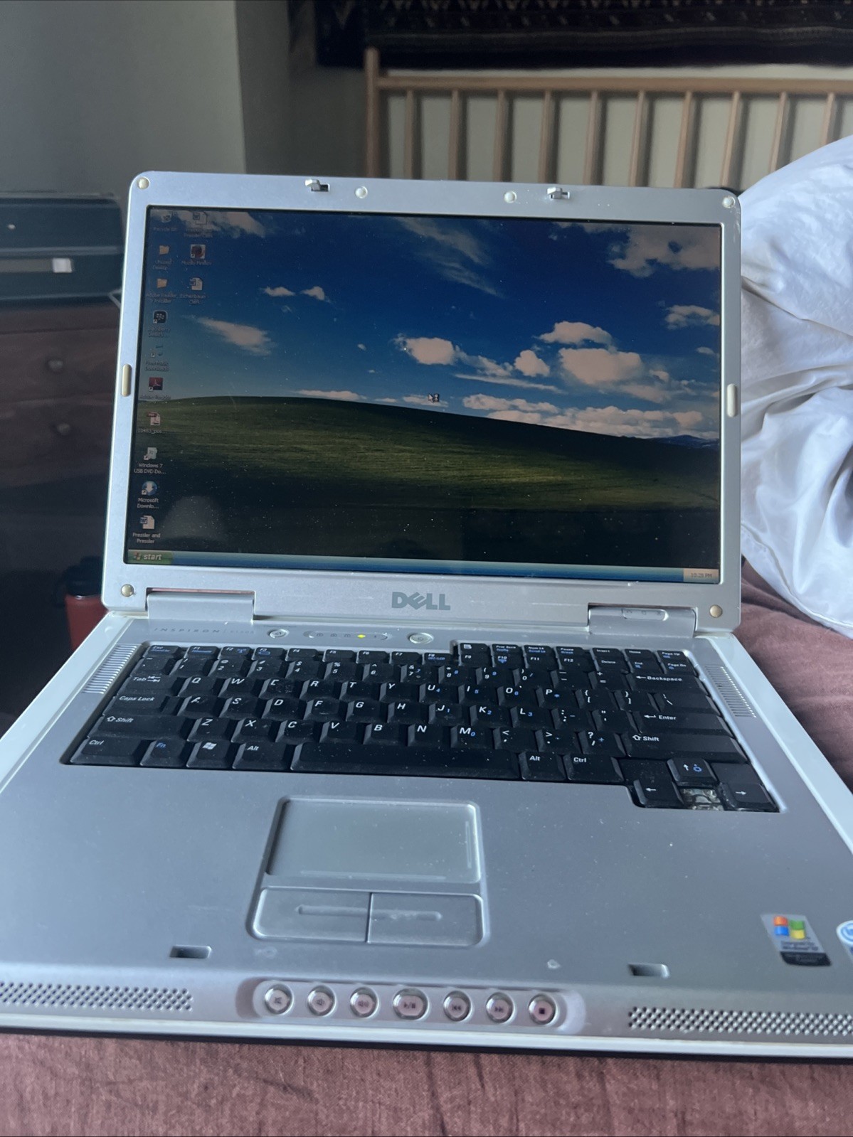 Dell Inspiron 6400 Laptop Windows XP NEW BATTERY NO CHARGER TESTED WORKS