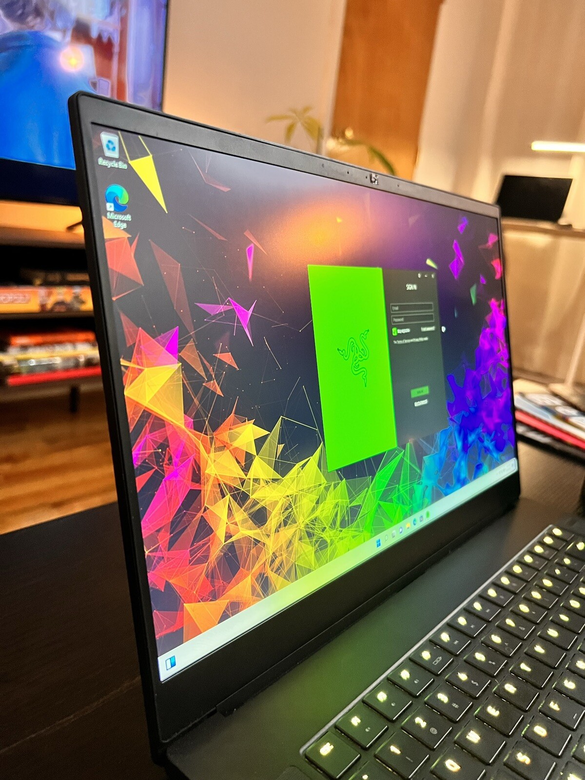 Razer Blade 15 15.6 inch (1TB, Intel Core i7 8th Gen., 2.20 GHz, 16GB) Laptop –