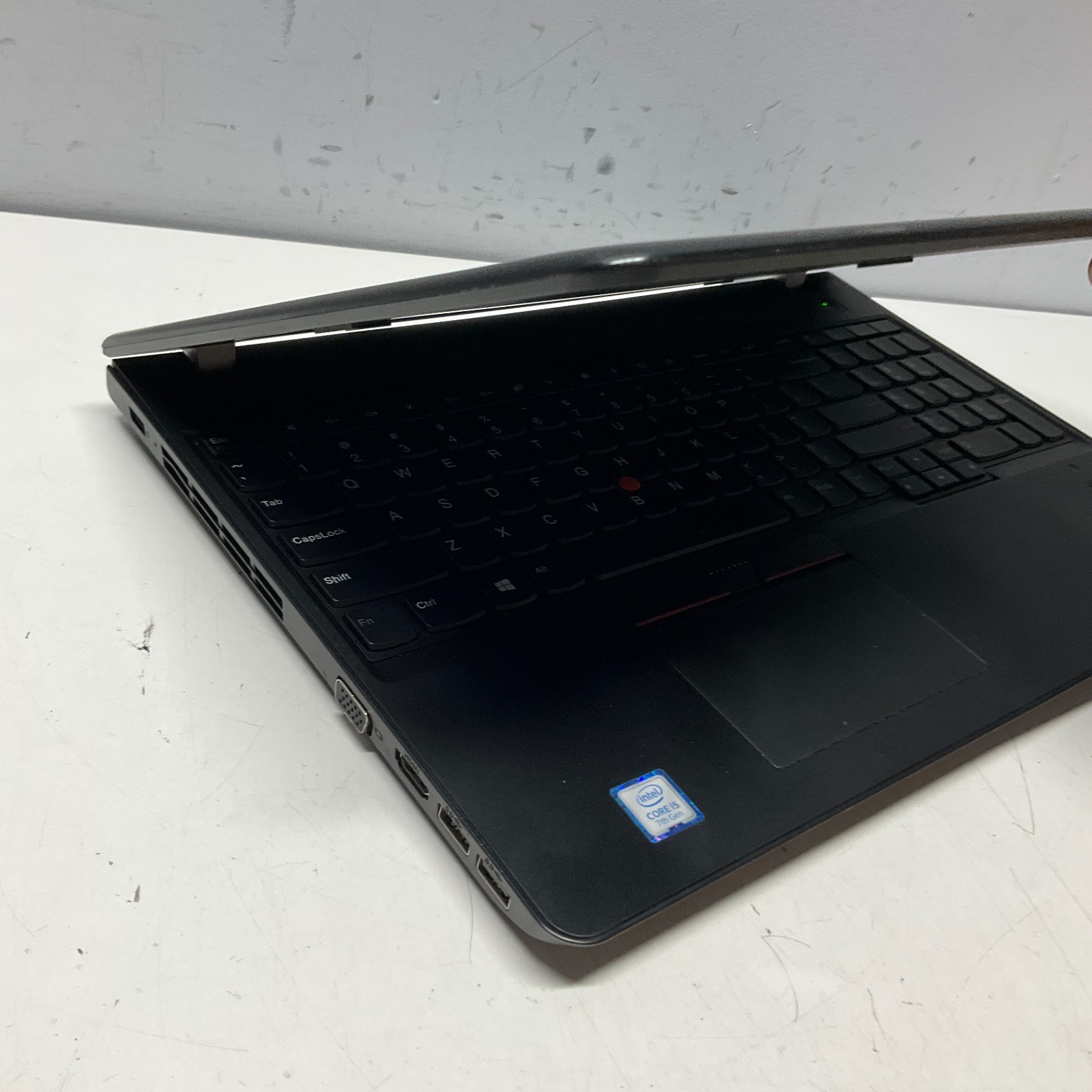 Lenovo ThinkPad E570 15.6” FHD i5-7200U 2.50GHz 8GB RAM 240GB SSD Windows 10 Pro