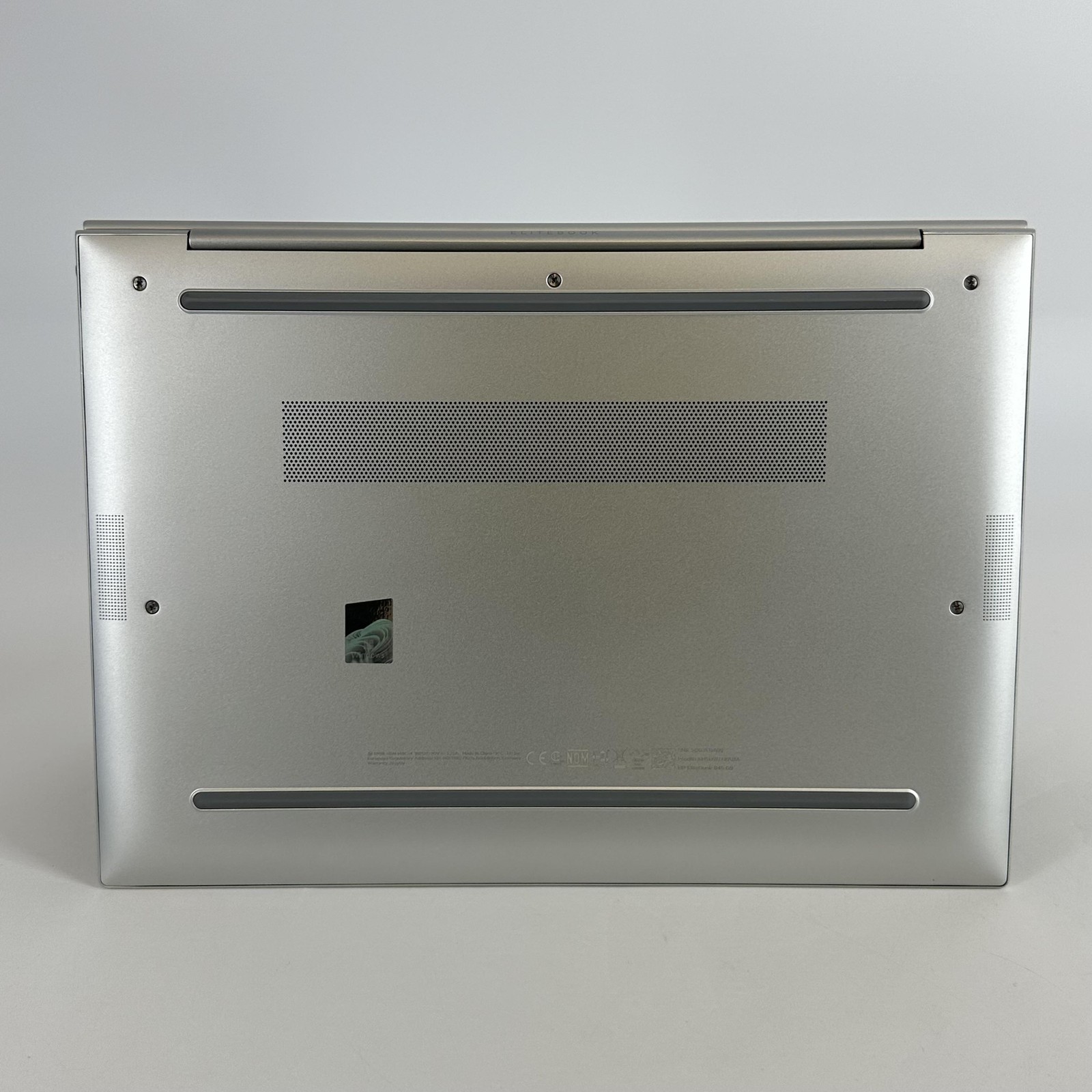 HP Elitebook 845 G9 14 FHD+ 2.7 GHz Ryzen 7 PRO 6850U 32GB 256GB SSD LCD ISSUE