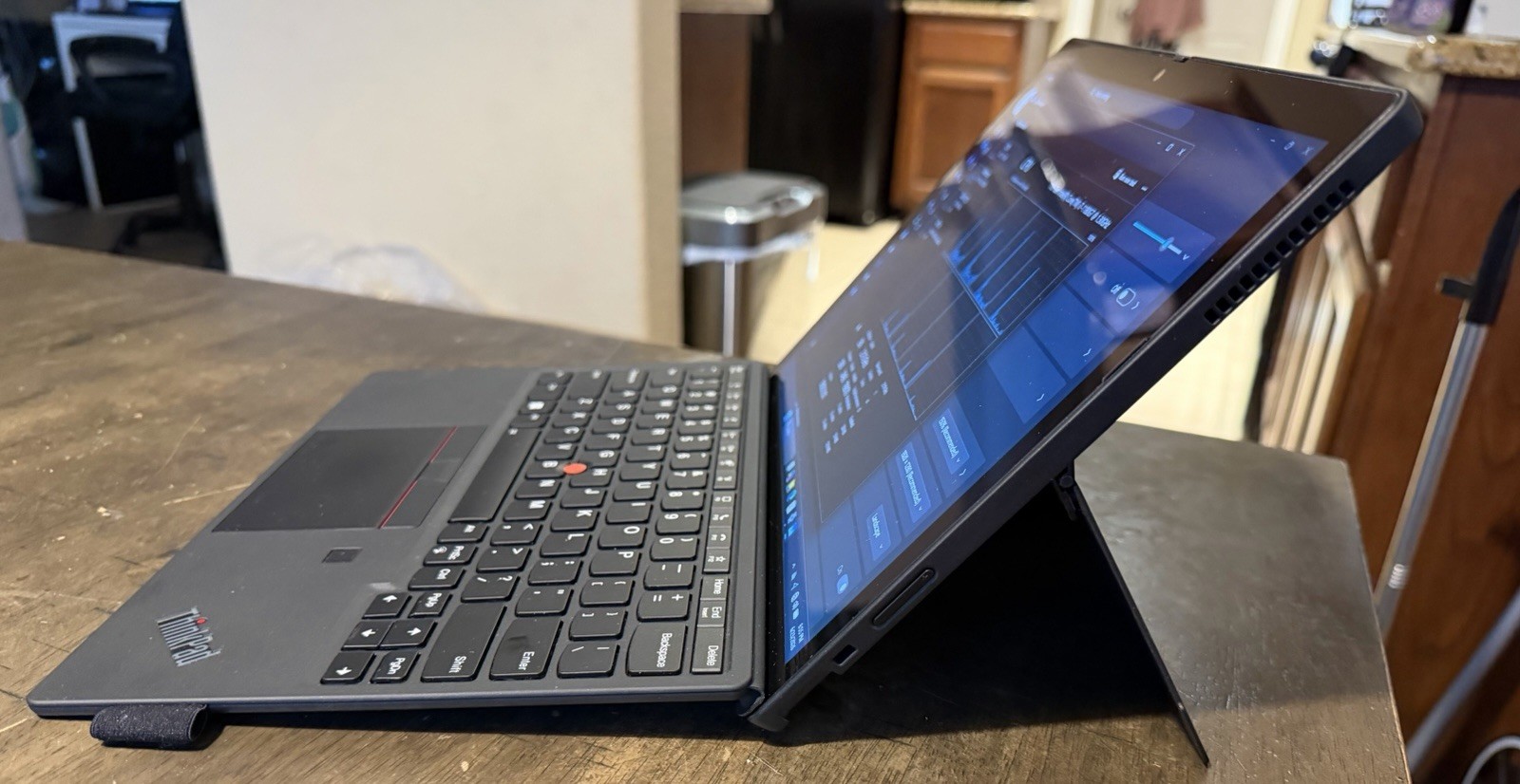 LENOVO THINKPAD X12 DETACHABLE GEN 1 FHD+ I7-1180G7 16GB RAM 512GB 12.3 TOUCH