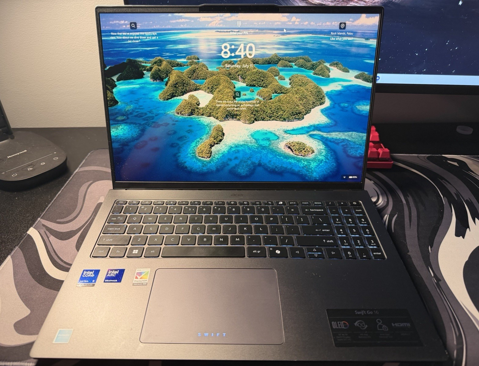 Acer Swift Go 16 SFG16-73-92RC Core Ultra 9 285H 32GB 1TB OLED Laptop