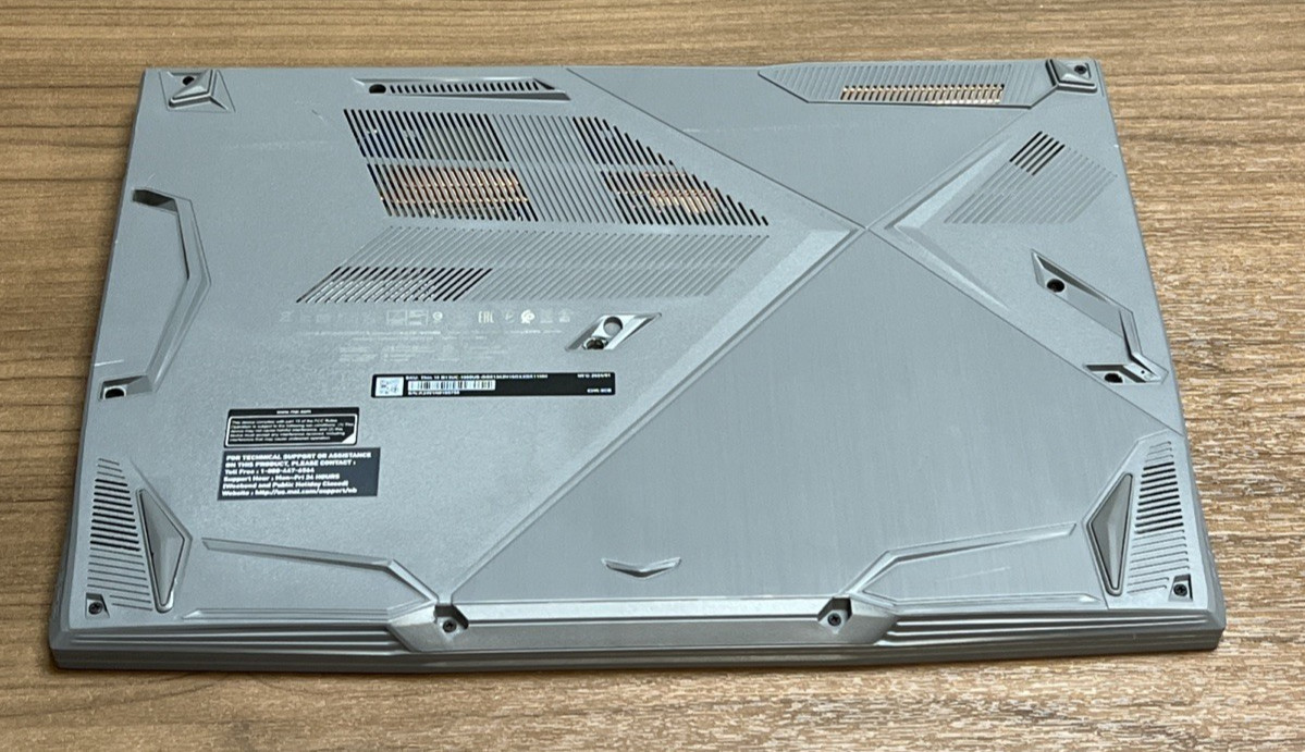 MSI Thin 15 B13UC-1000US Core i5-13420H 2.1GHz RTX 3050 16GB RAM 512GB SSD 15.6″