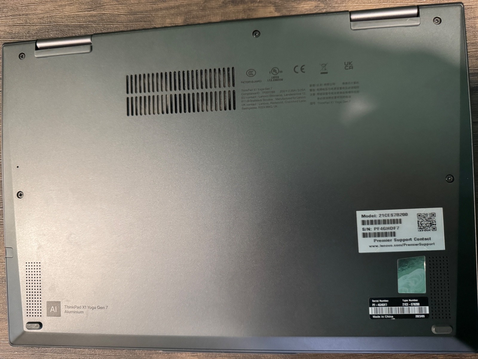 Lenovo ThinkPad X1 Yoga Gen 7 14″ i7-1265u 16GB 256GB Windows11