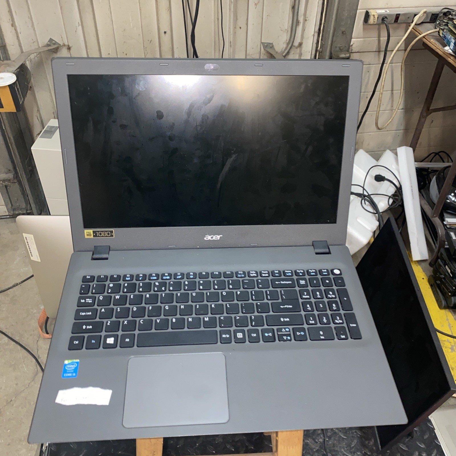 Acer Aspire E5-573-5653 N15Q1 Intel i5 8GB Ram, 500GB HDD, Windows 10