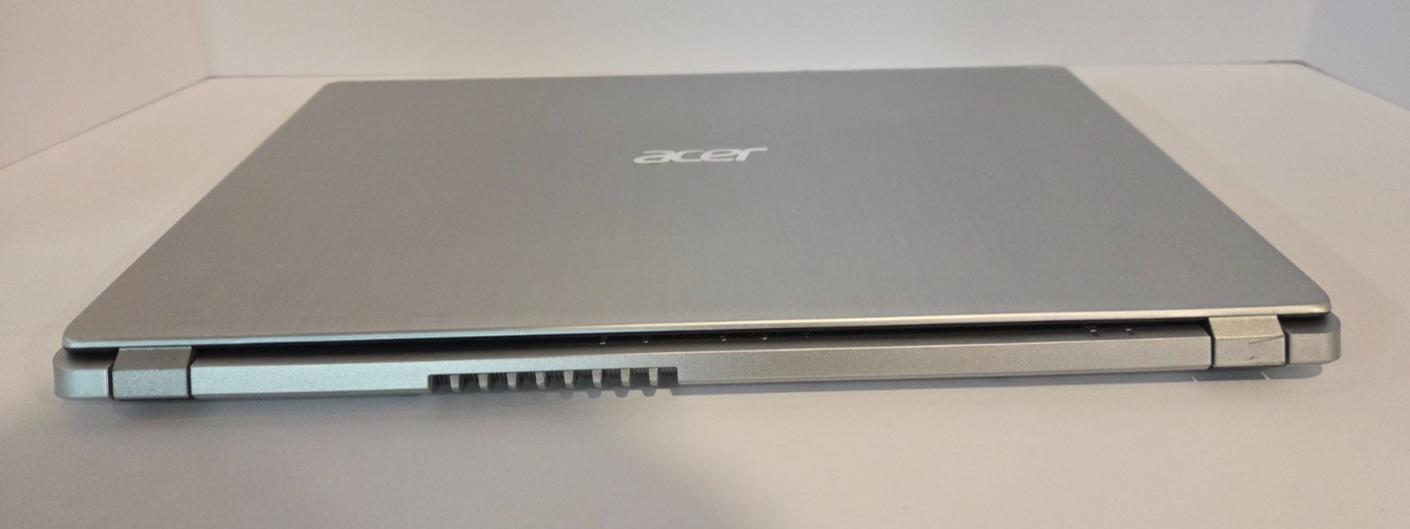Acer Aspire 5 A515-43-15.6″FHD AMD Ryzen 3 3200U 2.6GHz 4GB RAM