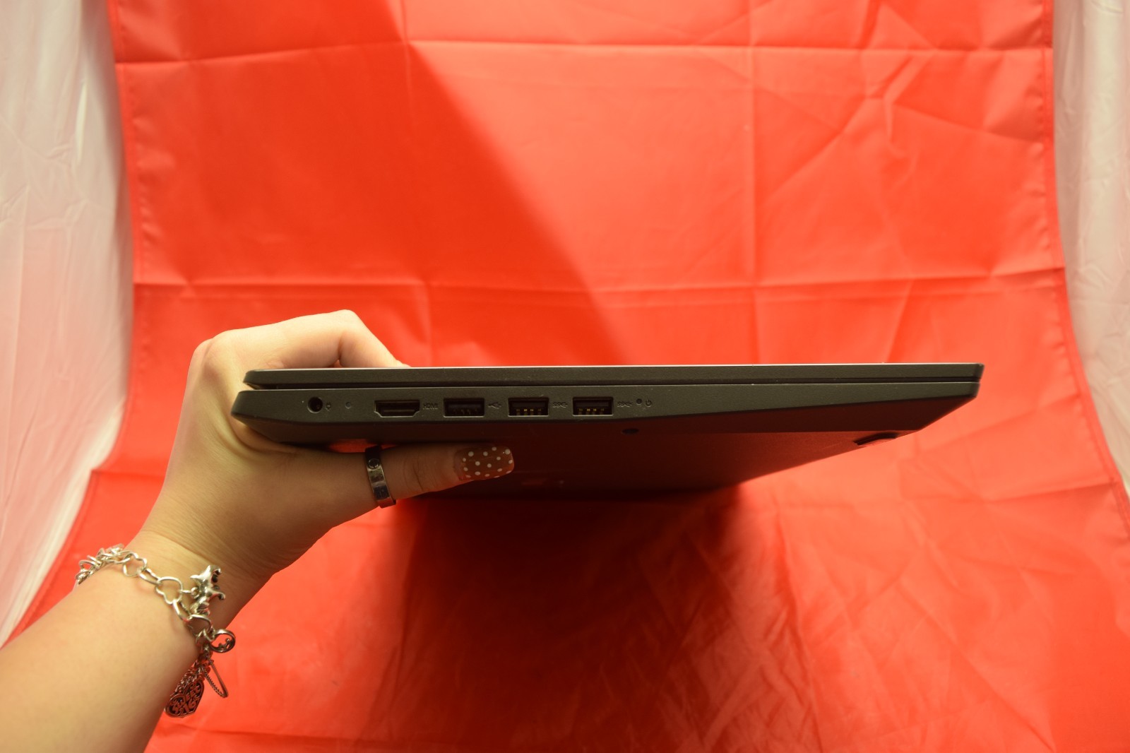 Lenovo V15-IIL Intel Core i5-1035G1 / 8GB RAM / 512 GB SSD/ 1.00Ghz/W11p